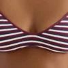 Dokulu Çizgili Üçgen Bikiniler Dokulu Çizgili Üçgen Bikiniler