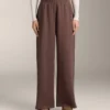 Fırçalanmış Modal Kumaştan Geniş Paça Düz Pantolonlar