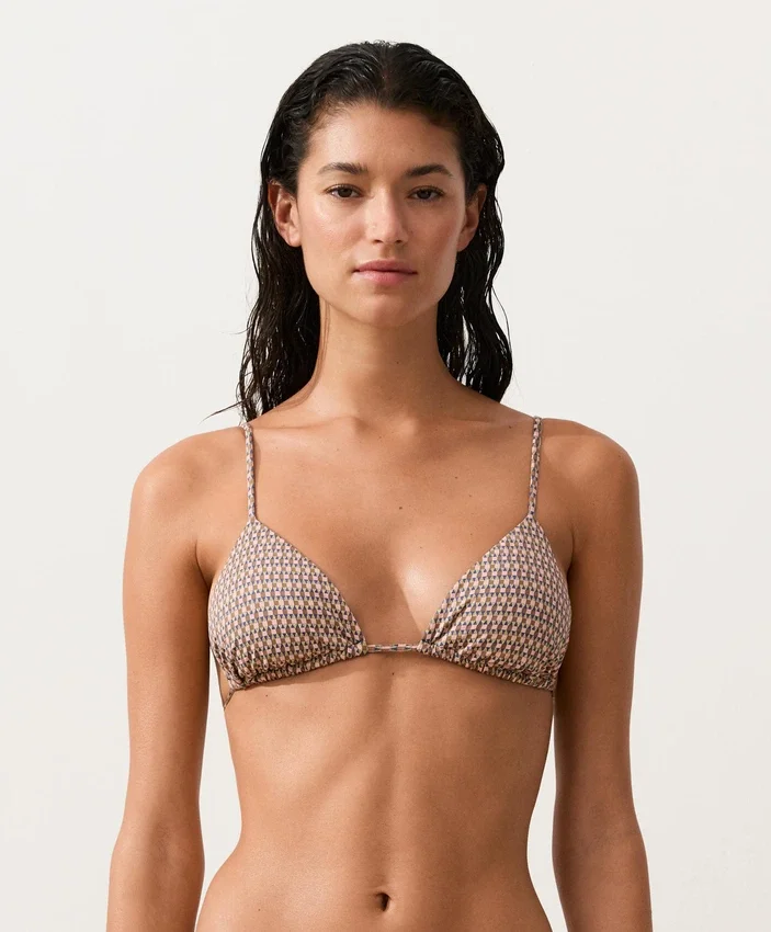Mini Desenli Metalik İplikli Üçgen Bikini Üst Giyim Mini Desenli Metalik İplikli Üçgen Bikini Üst Giyim