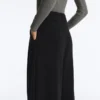 Soft Touch Modal Geniş Paça Pantolon, Bel Kısmında Pileli Detay Soft Touch Modal Geniş Paça Pantolon, Bel Kısmında Pileli Detay