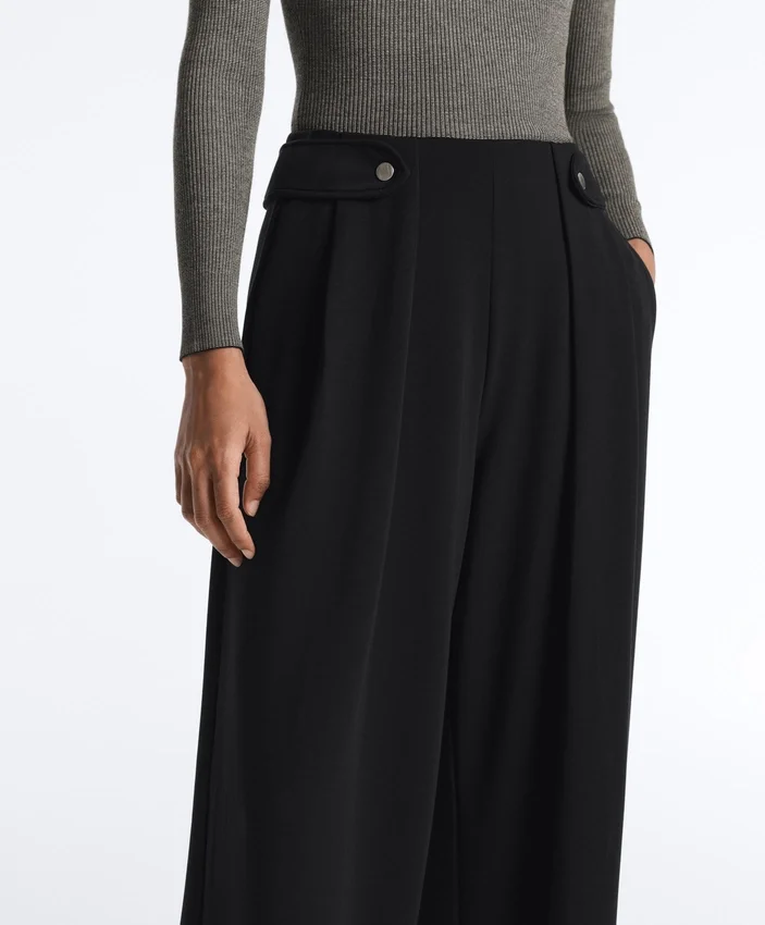 Soft Touch Modal Geniş Paça Pantolon, Bel Kısmında Pileli Detay Soft Touch Modal Geniş Paça Pantolon, Bel Kısmında Pileli Detay