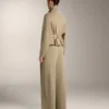 Soft Touch İçeren Yumuşak Dokunuşlu Kemerli Ceket Soft Touch İçeren Yumuşak Dokunuşlu Kemerli Ceket