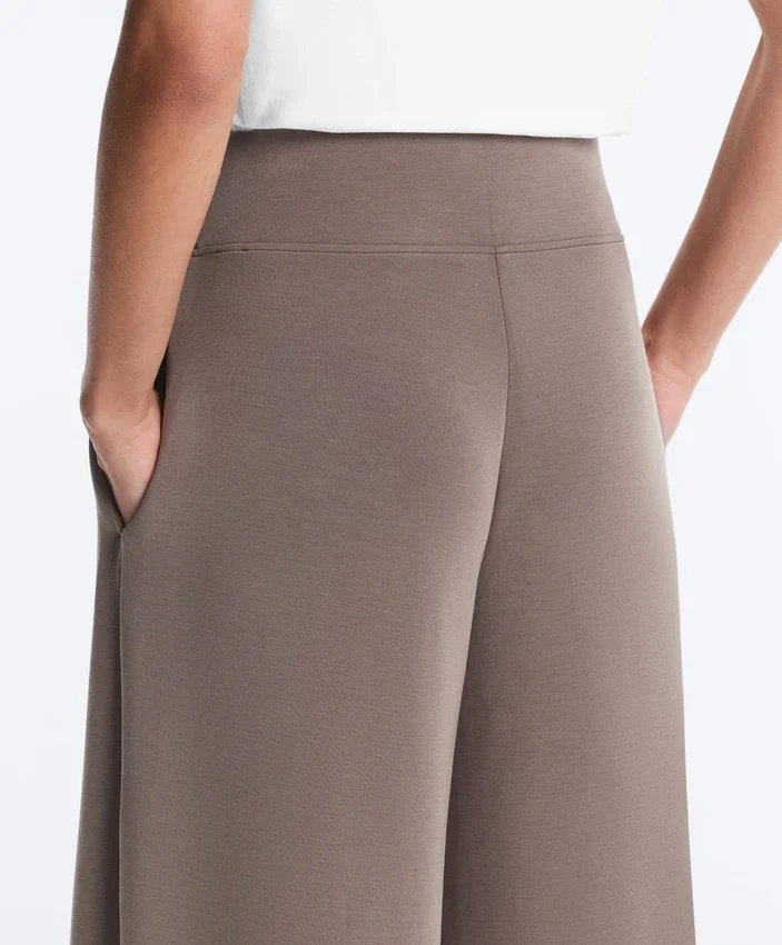 Soft Touch modal geniş paça pantolon, korsaj detayıyla Soft Touch modal geniş paça pantolon, korsaj detayıyla