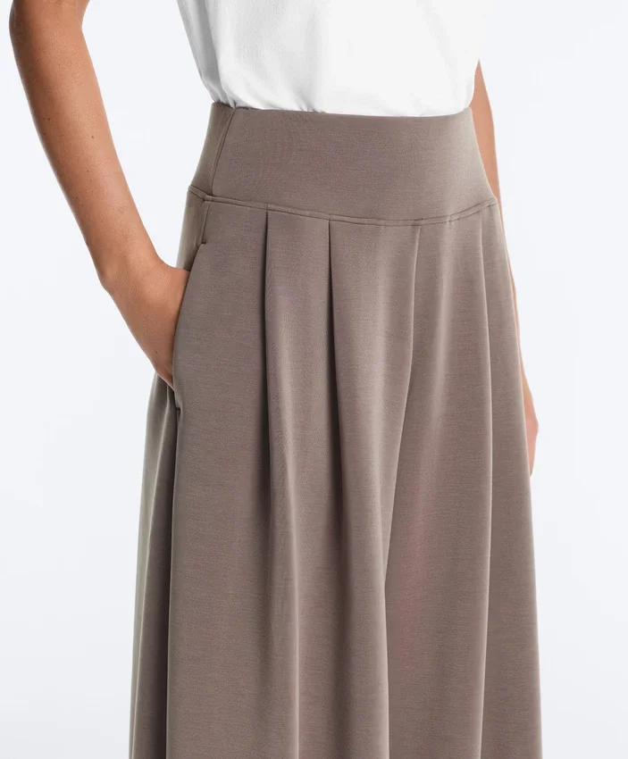 Soft Touch modal geniş paça pantolon, korsaj detayıyla Soft Touch modal geniş paça pantolon, korsaj detayıyla