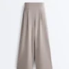 Soft Touch Modal Geniş Paça Pantolonlar ile Korsaj Detay Soft Touch Modal Geniş Paça Pantolonlar ile Korsaj Detay