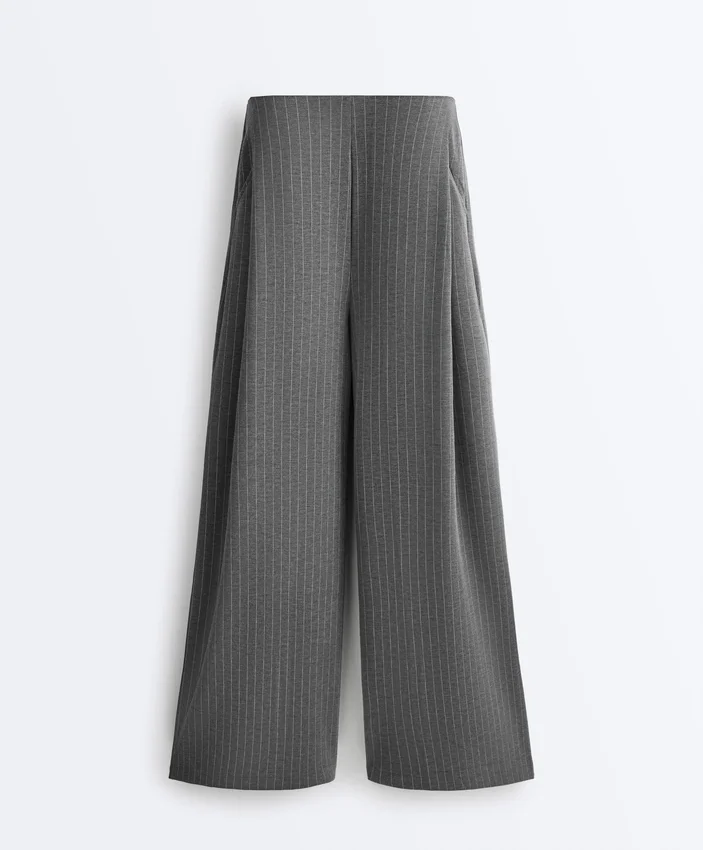 Soft Touch Modal İnce Çizgili Geniş Paça Pantolon Soft Touch Modal İnce Çizgili Geniş Paça Pantolon