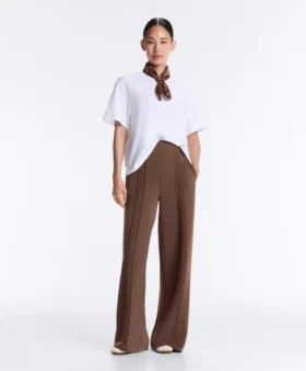 Soft Touch modal ve biye detaylı düz paça pantolon Soft Touch modal ve biye detaylı düz paça pantolon