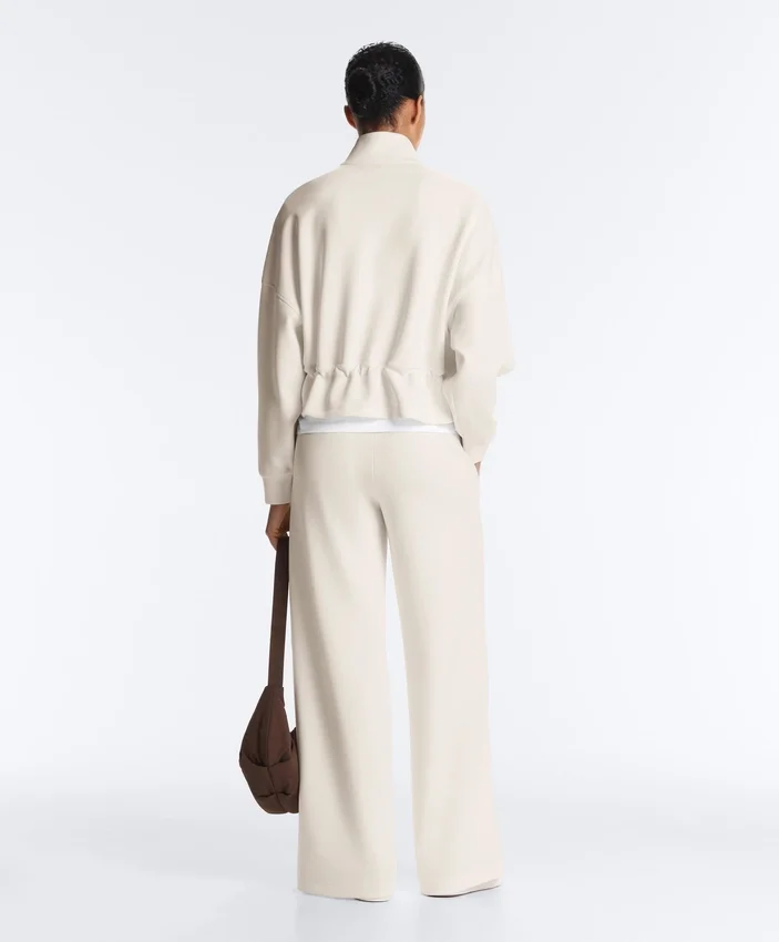 Soft Touch modal ve biye detaylı düz paça pantolon Soft Touch modal ve biye detaylı düz paça pantolon