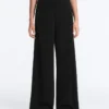 Soft Touch Modal ve Hemstitch Detaylı Geniş Paça Pantolonlar Soft Touch Modal ve Hemstitch Detaylı Geniş Paça Pantolonlar