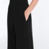 Soft Touch Modal ve Hemstitch Detaylı Geniş Paça Pantolonlar Soft Touch Modal ve Hemstitch Detaylı Geniş Paça Pantolonlar