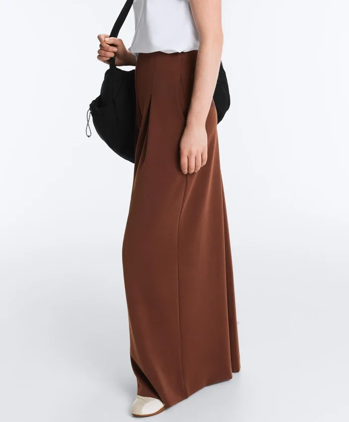 Soft Touch Modal ve Pileli Detaylı Uzun Pantolonlar Soft Touch Modal ve Pileli Detaylı Uzun Pantolonlar