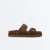 Toka Detaylı Yarı Süet Platform Sandaletler Toka Detaylı Yarı Süet Platform Sandaletler