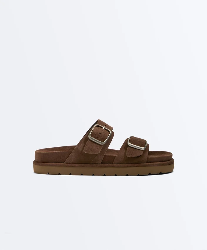 Toka Detaylı Yarı Süet Platform Sandaletler Toka Detaylı Yarı Süet Platform Sandaletler