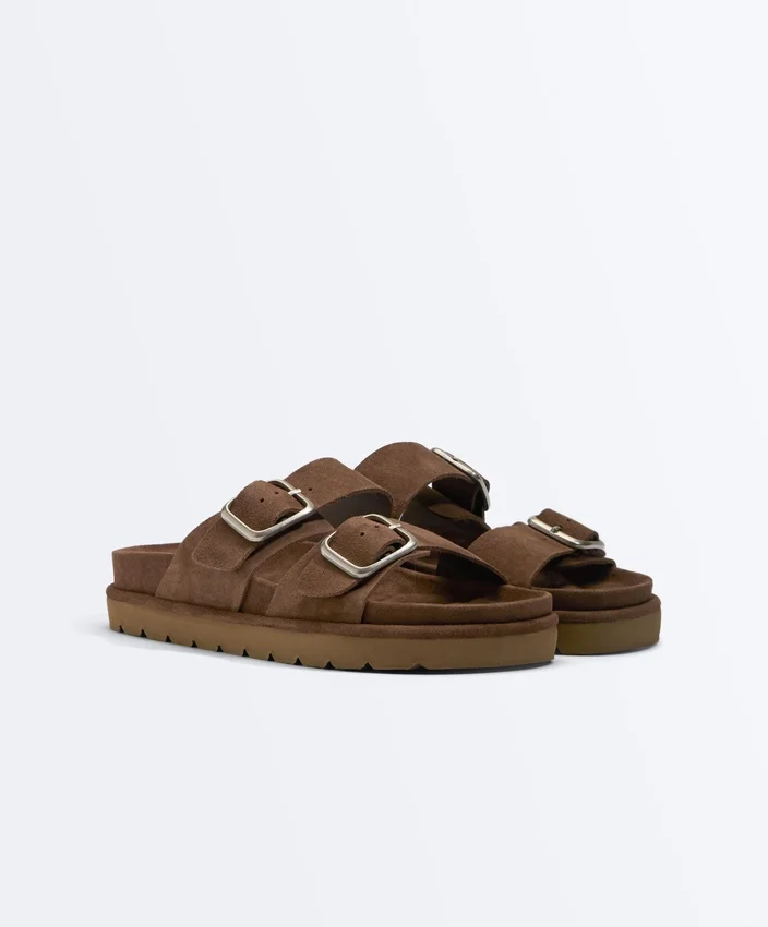 Toka Detaylı Yarı Süet Platform Sandaletler Toka Detaylı Yarı Süet Platform Sandaletler