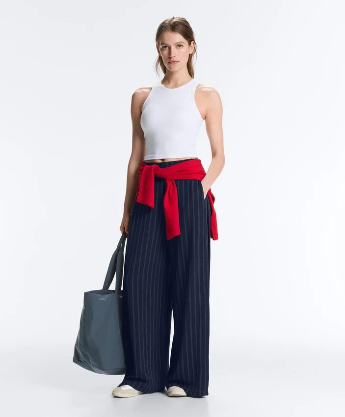 Yan Pileli ve Modal Soft Touch Yumuşak Dokunuşlu Geniş Paça Pantolon Yan Pileli ve Modal Soft Touch Yumuşak Dokunuşlu Geniş Paça Pantolon