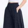 Yan Pileli ve Modal Soft Touch Yumuşak Dokunuşlu Geniş Paça Pantolon Yan Pileli ve Modal Soft Touch Yumuşak Dokunuşlu Geniş Paça Pantolon