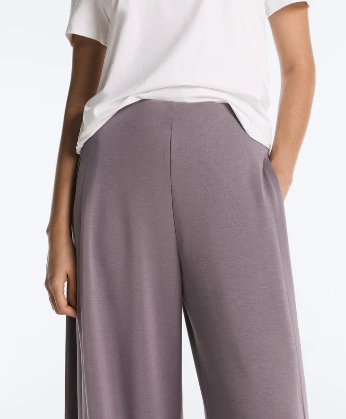 Yan Pileli ve Modal Soft Touch Yumuşak Dokunuşlu Geniş Paça Pantolon Yan Pileli ve Modal Soft Touch Yumuşak Dokunuşlu Geniş Paça Pantolon