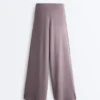 Yan Pileli ve Modal Soft Touch Yumuşak Dokunuşlu Geniş Paça Pantolon Yan Pileli ve Modal Soft Touch Yumuşak Dokunuşlu Geniş Paça Pantolon