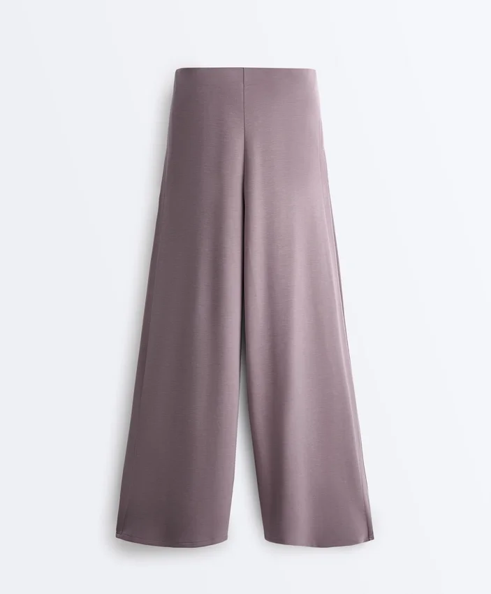 Yan Pileli ve Modal Soft Touch Yumuşak Dokunuşlu Geniş Paça Pantolon Yan Pileli ve Modal Soft Touch Yumuşak Dokunuşlu Geniş Paça Pantolon