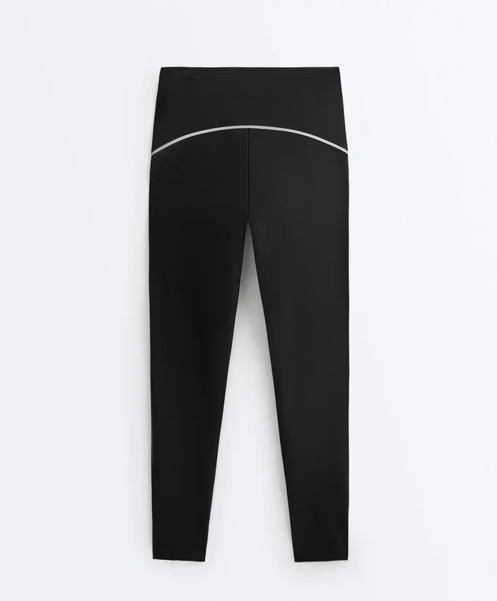 Yansıtıcı, Yüksek Bel, Compressive Core Control, Ayak Bileği Uzunluğunda Taytlar Yansıtıcı, Yüksek Bel, Compressive Core Control, Ayak Bileği Uzunluğunda Taytlar