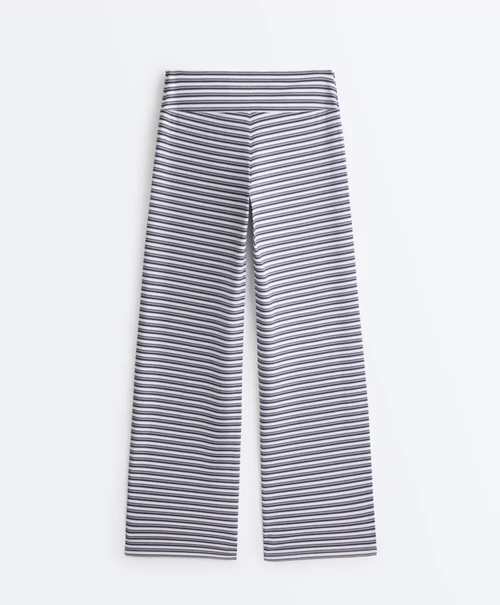 Yüksek bel Comfortlux çizgili düz paça pantolon Yüksek bel Comfortlux çizgili düz paça pantolon