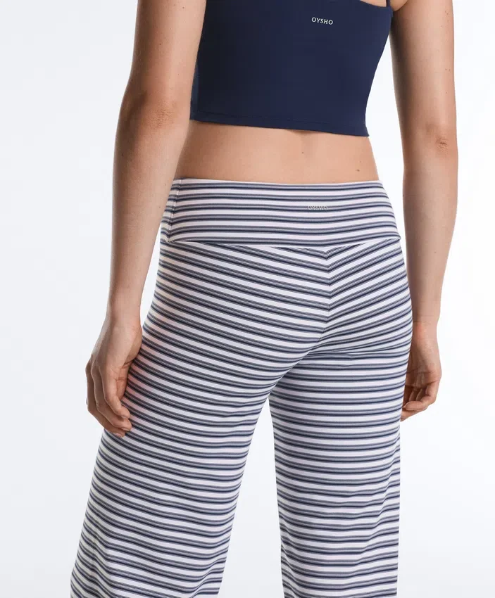 Yüksek bel Comfortlux çizgili düz paça pantolon Yüksek bel Comfortlux çizgili düz paça pantolon