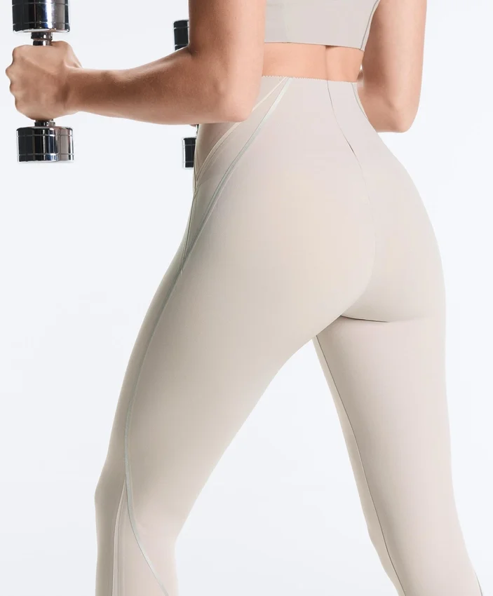 Yüksek Bel Compressive Yansıtıcı Core Control Ayak Bileği Uzunluğunda Taytlar Yüksek Bel Compressive Yansıtıcı Core Control Ayak Bileği Uzunluğunda Taytlar